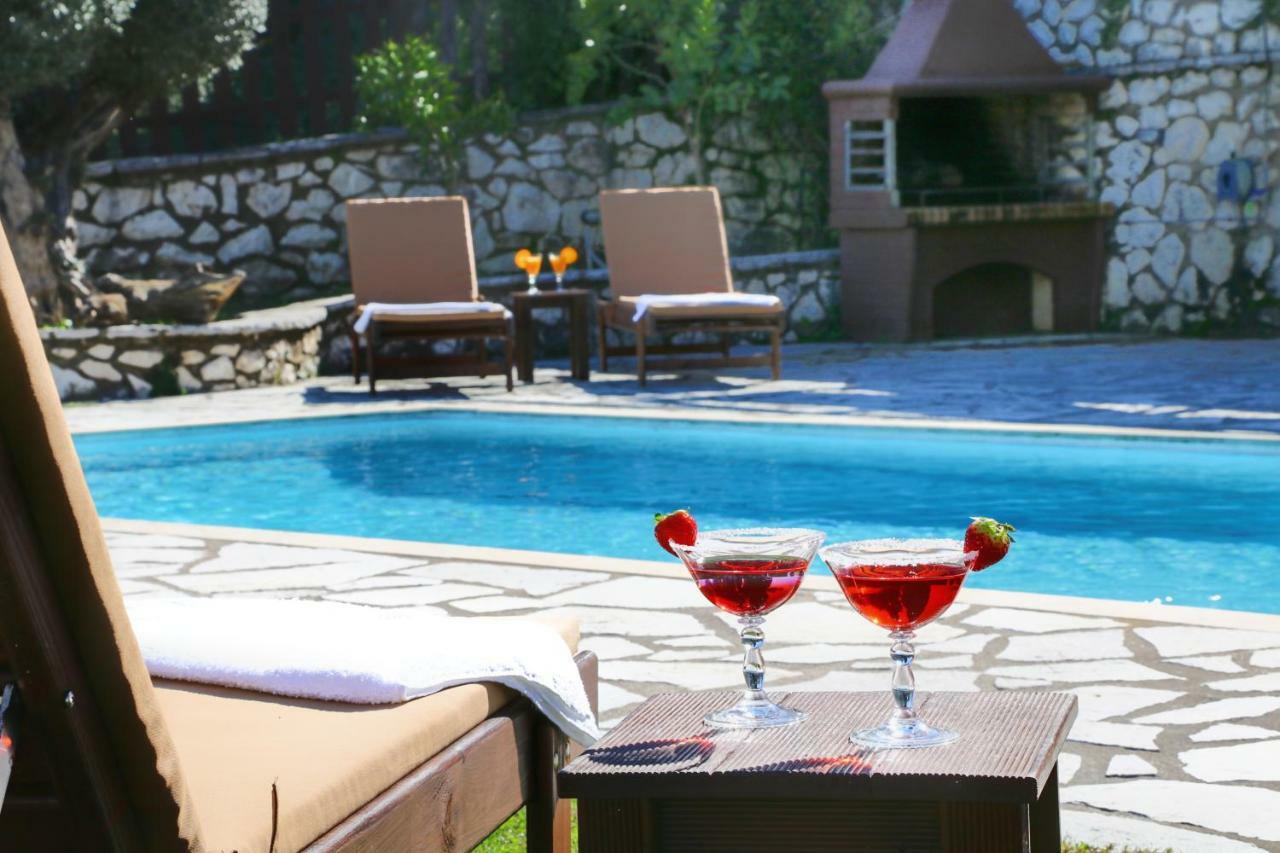 Villa Summer Breeze Nikiana Exterior foto